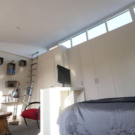 Modern Genieten In Oud Binnenstadspand アーメルスフォールト エクステリア 写真